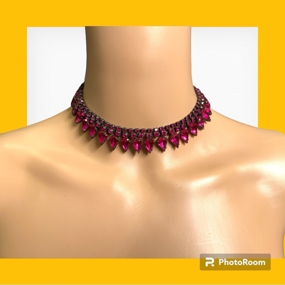 Vintage Victorian Pink Teardrop Pear Necklace